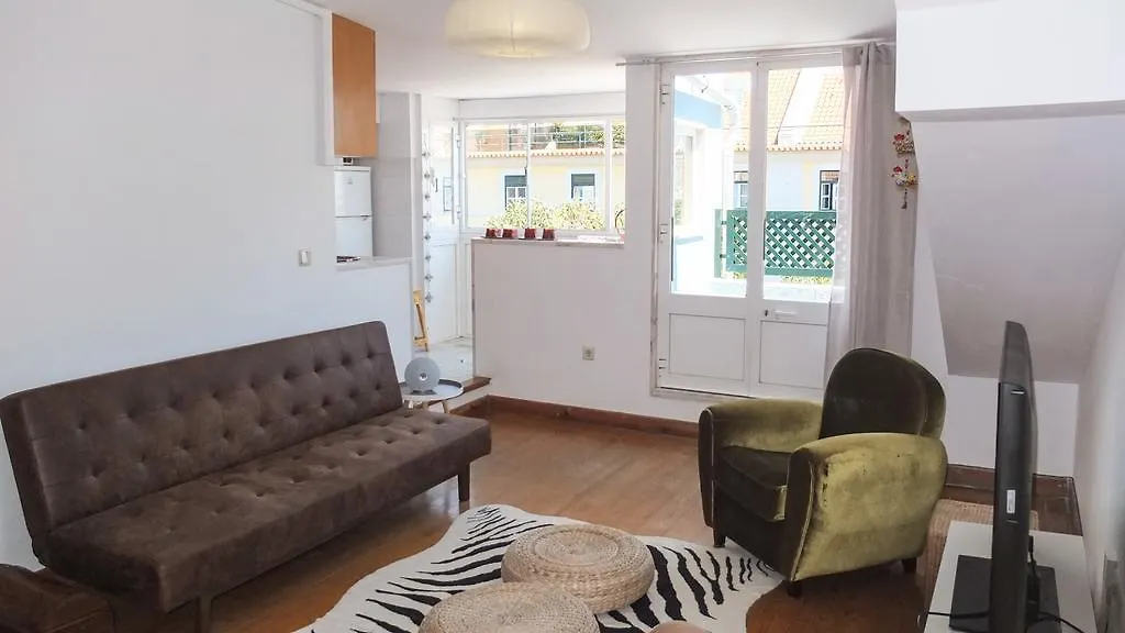 Quiet And Sunny Central Lisbon Apartment 0*,